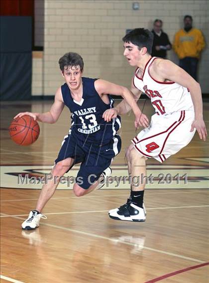 Thumbnail 3 in Valley Christian @ Lourdes photogallery.