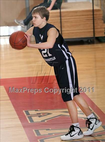 Thumbnail 2 in Valley Christian @ Lourdes photogallery.
