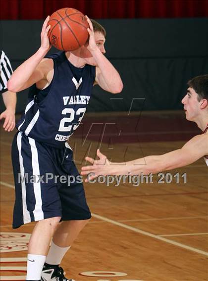 Thumbnail 2 in Valley Christian @ Lourdes photogallery.
