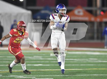 Thumbnail 2 in Folsom vs. Cathedral Catholic (CIF State D1-AA Final) photogallery.