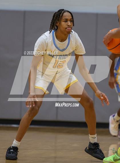 Thumbnail 1 in Douglass vs. Putnam City West (Hoopin on the Hill) photogallery.