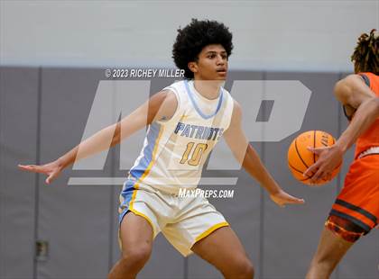 Thumbnail 2 in Douglass vs. Putnam City West (Hoopin on the Hill) photogallery.