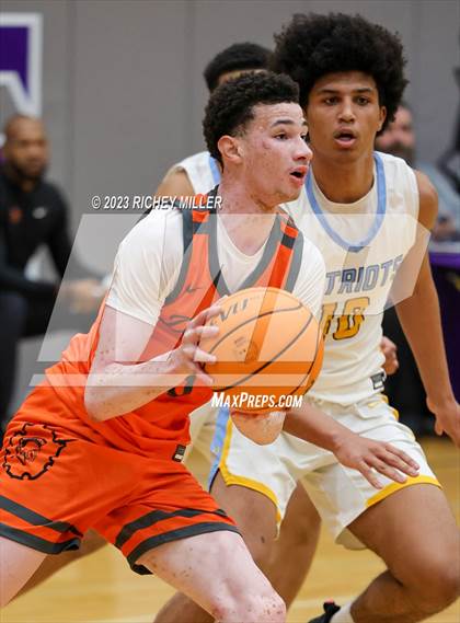 Thumbnail 3 in Douglass vs. Putnam City West (Hoopin on the Hill) photogallery.