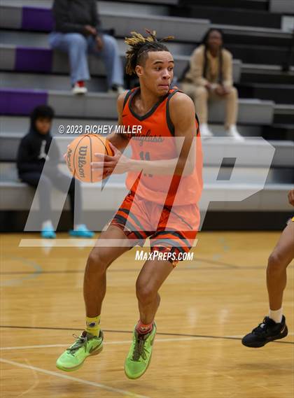 Thumbnail 2 in Douglass vs. Putnam City West (Hoopin on the Hill) photogallery.