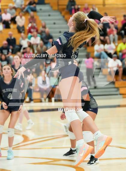 Thumbnail 2 in JV: Chatfield @ Columbine photogallery.