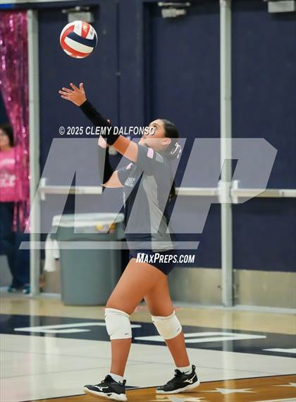 Thumbnail 2 in JV: Chatfield @ Columbine photogallery.