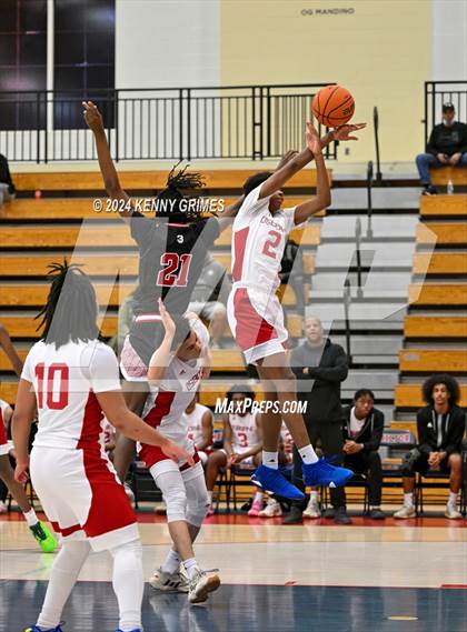 Thumbnail 2 in Sandy Creek vs. Osborne (Longhorn Classic) photogallery.