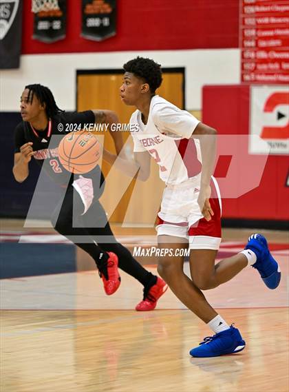 Thumbnail 2 in Sandy Creek vs. Osborne (Longhorn Classic) photogallery.