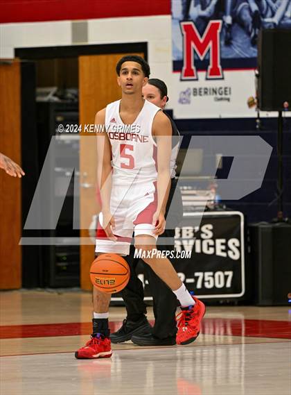 Thumbnail 3 in Sandy Creek vs. Osborne (Longhorn Classic) photogallery.