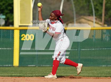 Thumbnail 3 in Desoto @ Cedar Hill photogallery.