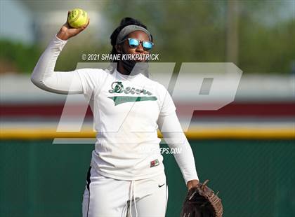 Thumbnail 2 in Desoto @ Cedar Hill photogallery.