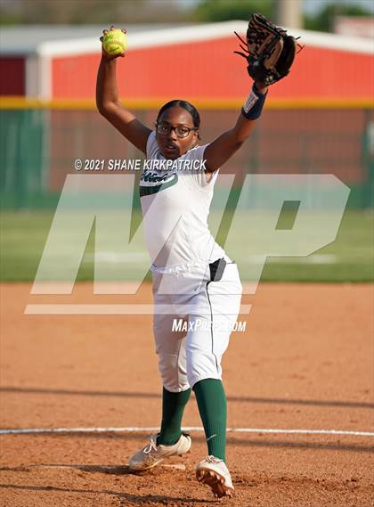 Thumbnail 1 in Desoto @ Cedar Hill photogallery.