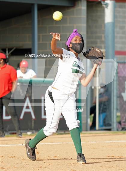 Thumbnail 2 in Desoto @ Cedar Hill photogallery.