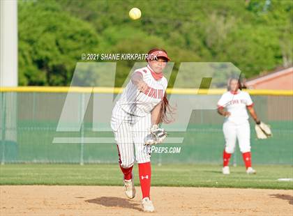 Thumbnail 3 in Desoto @ Cedar Hill photogallery.