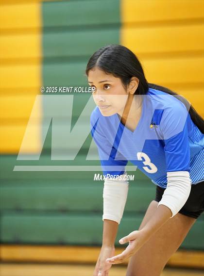 Thumbnail 1 in Notre Dame Prep vs. Rochester (Notre Dame Prep Quad) photogallery.