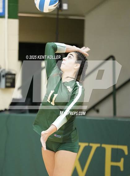 Thumbnail 2 in Notre Dame Prep vs. Rochester (Notre Dame Prep Quad) photogallery.