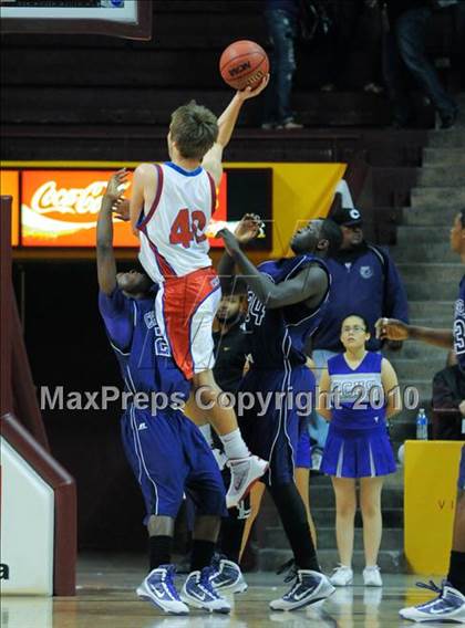 Thumbnail 1 in Chavez vs. Mountain View (AIA 5A-I State Tournament) photogallery.