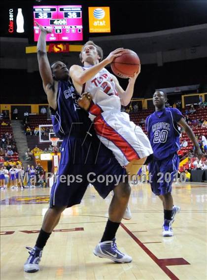 Thumbnail 1 in Chavez vs. Mountain View (AIA 5A-I State Tournament) photogallery.