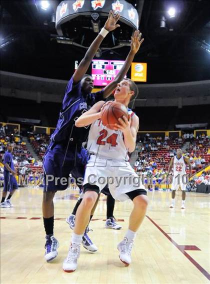 Thumbnail 2 in Chavez vs. Mountain View (AIA 5A-I State Tournament) photogallery.