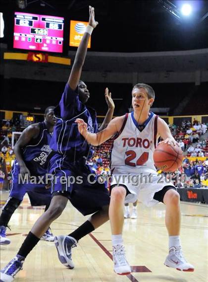 Thumbnail 2 in Chavez vs. Mountain View (AIA 5A-I State Tournament) photogallery.