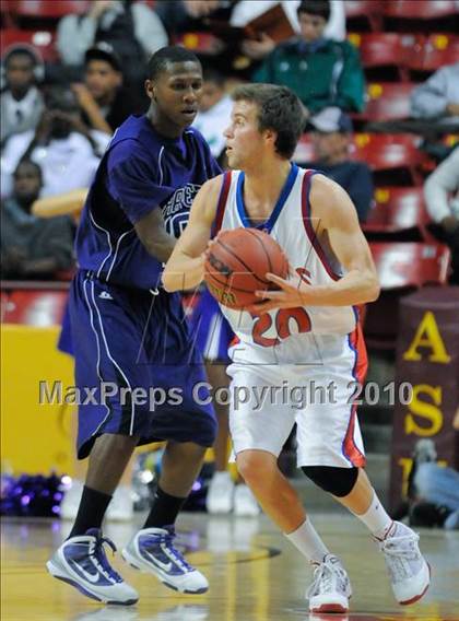 Thumbnail 3 in Chavez vs. Mountain View (AIA 5A-I State Tournament) photogallery.
