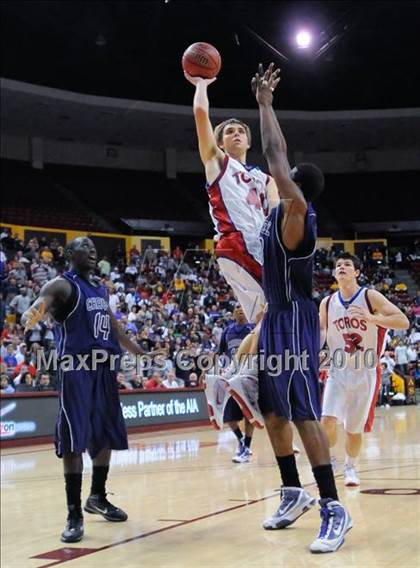 Thumbnail 3 in Chavez vs. Mountain View (AIA 5A-I State Tournament) photogallery.