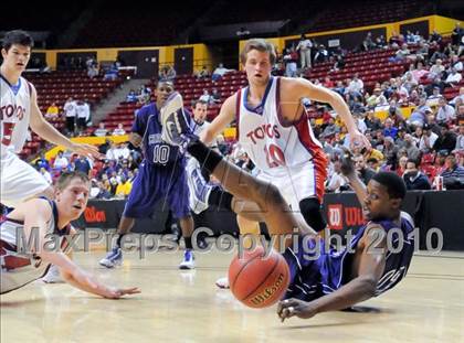 Thumbnail 1 in Chavez vs. Mountain View (AIA 5A-I State Tournament) photogallery.