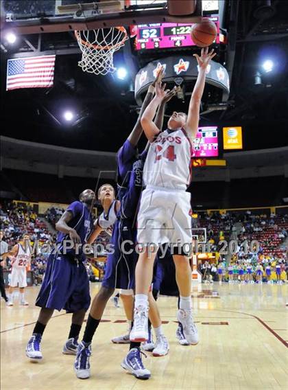 Thumbnail 1 in Chavez vs. Mountain View (AIA 5A-I State Tournament) photogallery.