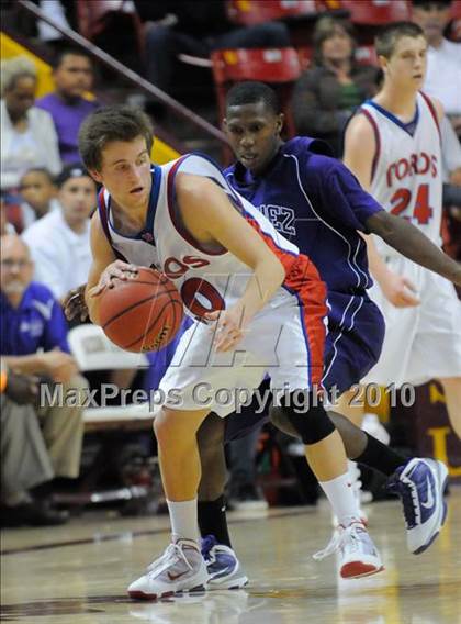 Thumbnail 2 in Chavez vs. Mountain View (AIA 5A-I State Tournament) photogallery.