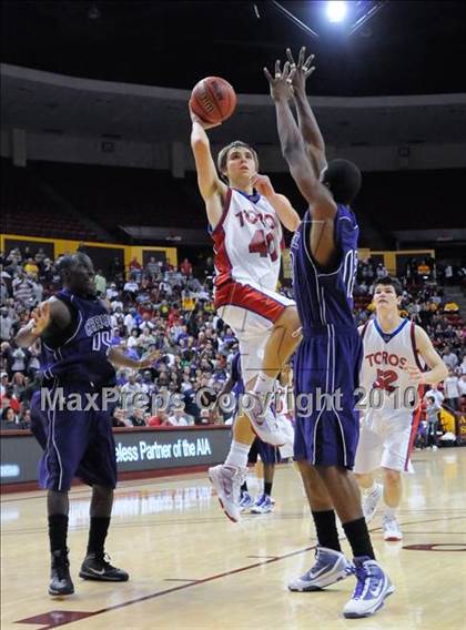 Thumbnail 2 in Chavez vs. Mountain View (AIA 5A-I State Tournament) photogallery.