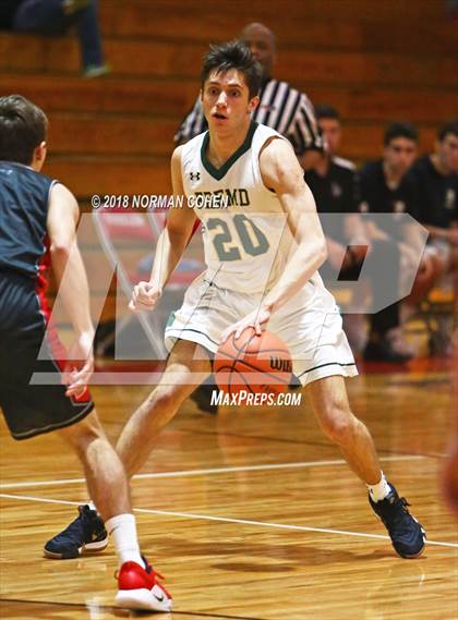 Thumbnail 3 in Fremd vs. Mundelein photogallery.