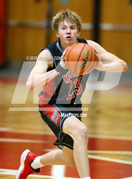 Thumbnail 1 in Fremd vs. Mundelein photogallery.