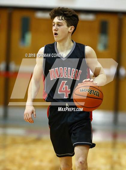 Thumbnail 2 in Fremd vs. Mundelein photogallery.