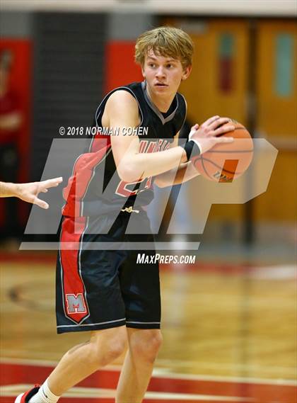 Thumbnail 2 in Fremd vs. Mundelein photogallery.