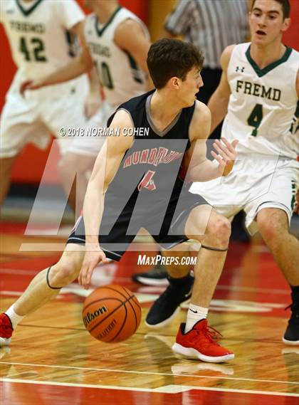 Thumbnail 3 in Fremd vs. Mundelein photogallery.