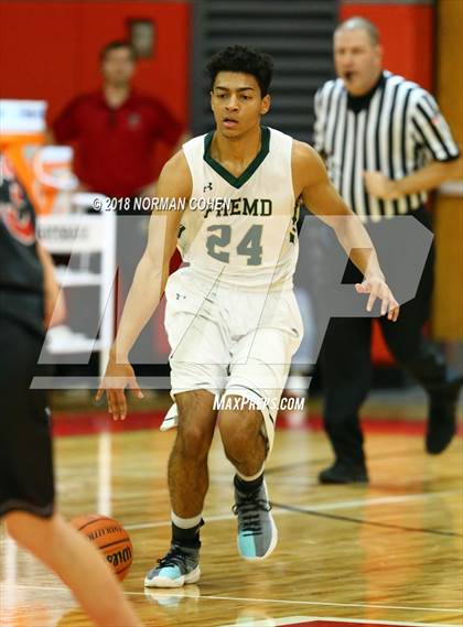 Thumbnail 3 in Fremd vs. Mundelein photogallery.