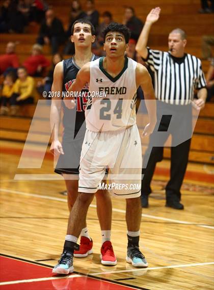 Thumbnail 3 in Fremd vs. Mundelein photogallery.