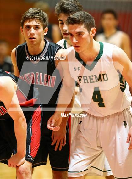 Thumbnail 3 in Fremd vs. Mundelein photogallery.