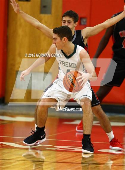 Thumbnail 1 in Fremd vs. Mundelein photogallery.