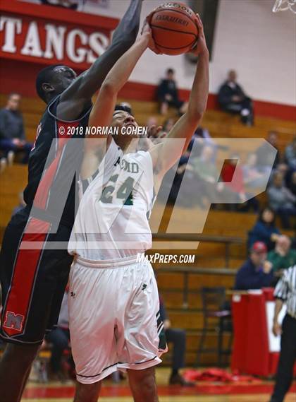 Thumbnail 3 in Fremd vs. Mundelein photogallery.