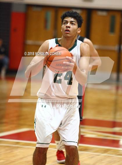 Thumbnail 2 in Fremd vs. Mundelein photogallery.