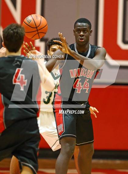Thumbnail 1 in Fremd vs. Mundelein photogallery.