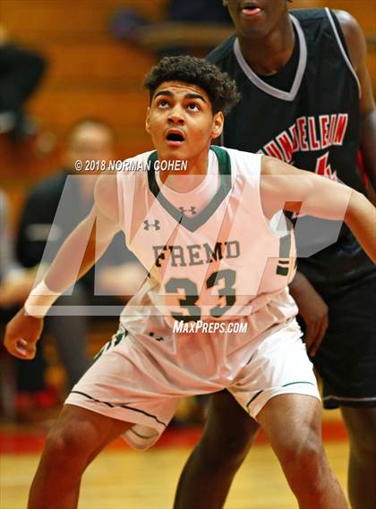 Thumbnail 1 in Fremd vs. Mundelein photogallery.