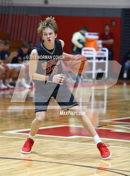 Thumbnail 3 in Fremd vs. Mundelein photogallery.