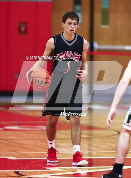 Thumbnail 3 in Fremd vs. Mundelein photogallery.