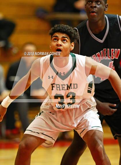 Thumbnail 2 in Fremd vs. Mundelein photogallery.