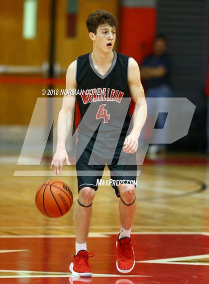 Thumbnail 2 in Fremd vs. Mundelein photogallery.