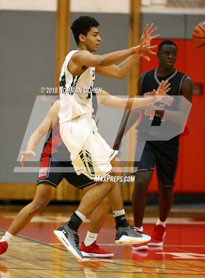 Thumbnail 3 in Fremd vs. Mundelein photogallery.