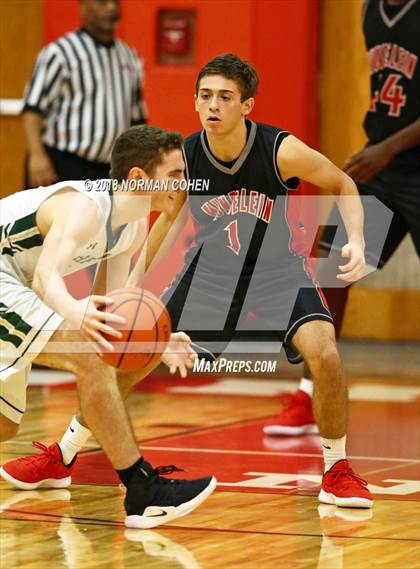 Thumbnail 3 in Fremd vs. Mundelein photogallery.