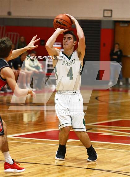Thumbnail 2 in Fremd vs. Mundelein photogallery.